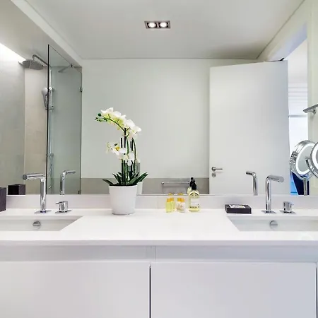 Amazing 1bdr In Chiado By Lovelystay Daire Lisboa