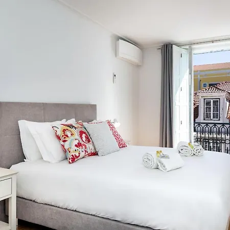 4Pax Apt In Chiado With River View By Lovelystay 아파트 *