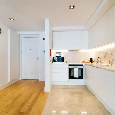 4Pax Apt In Chiado With River View By Lovelystay * 리스본