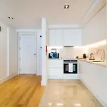 Amazing 1bdr In Chiado By Lovelystay * Лиссабон